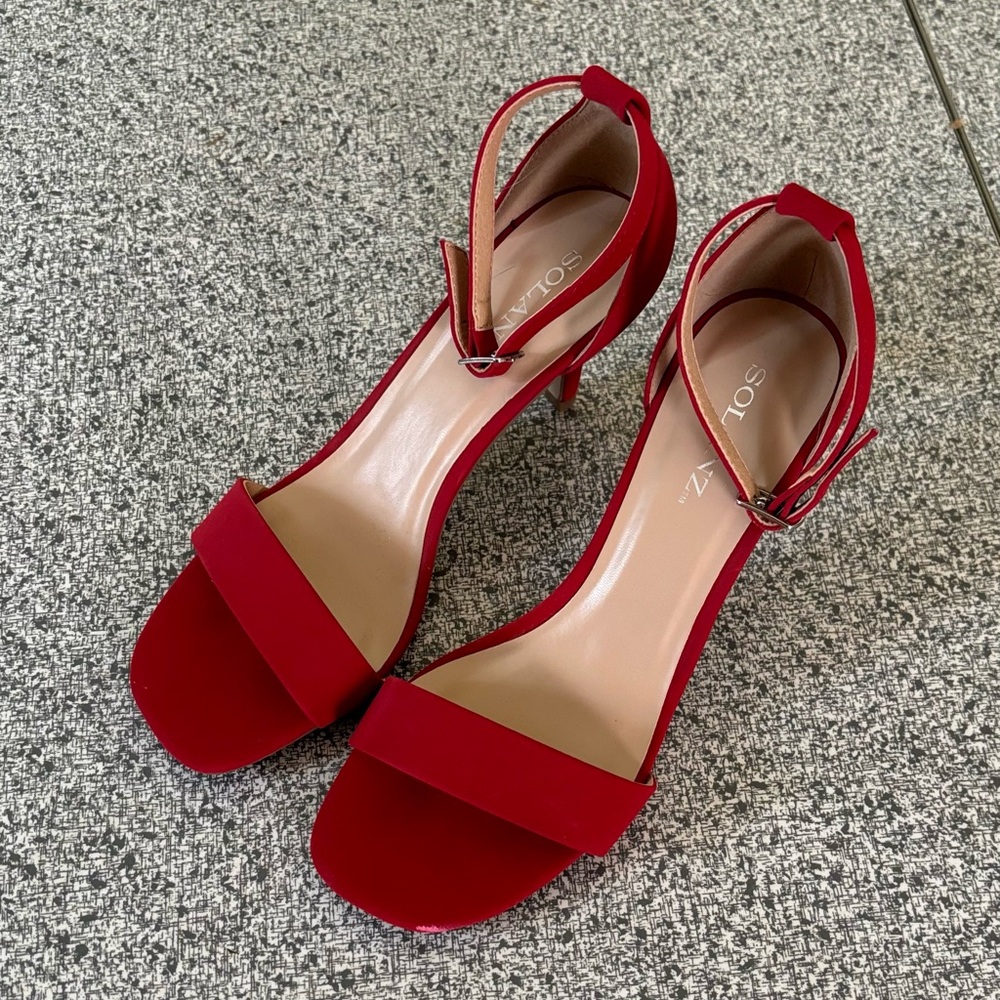 Red Heels - Picture 2 of 4